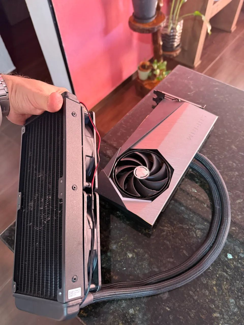 Placa De Video RTX 4090 24GB Suprim Liquid - Foto 3