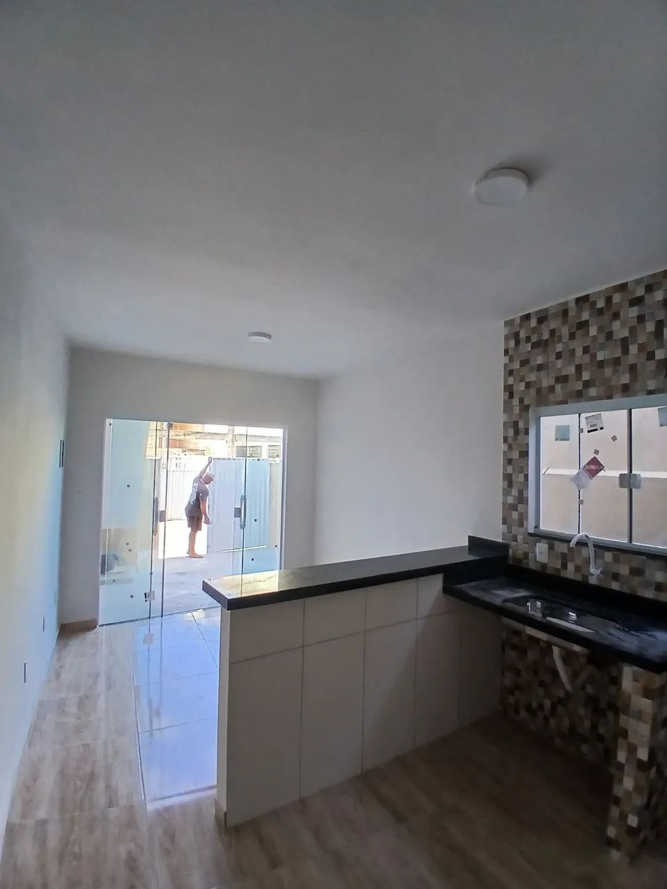 Rio das Ostras vendo casa primeira locação, 2q , 2 banheiro, terraço gourmet,  - Foto 8