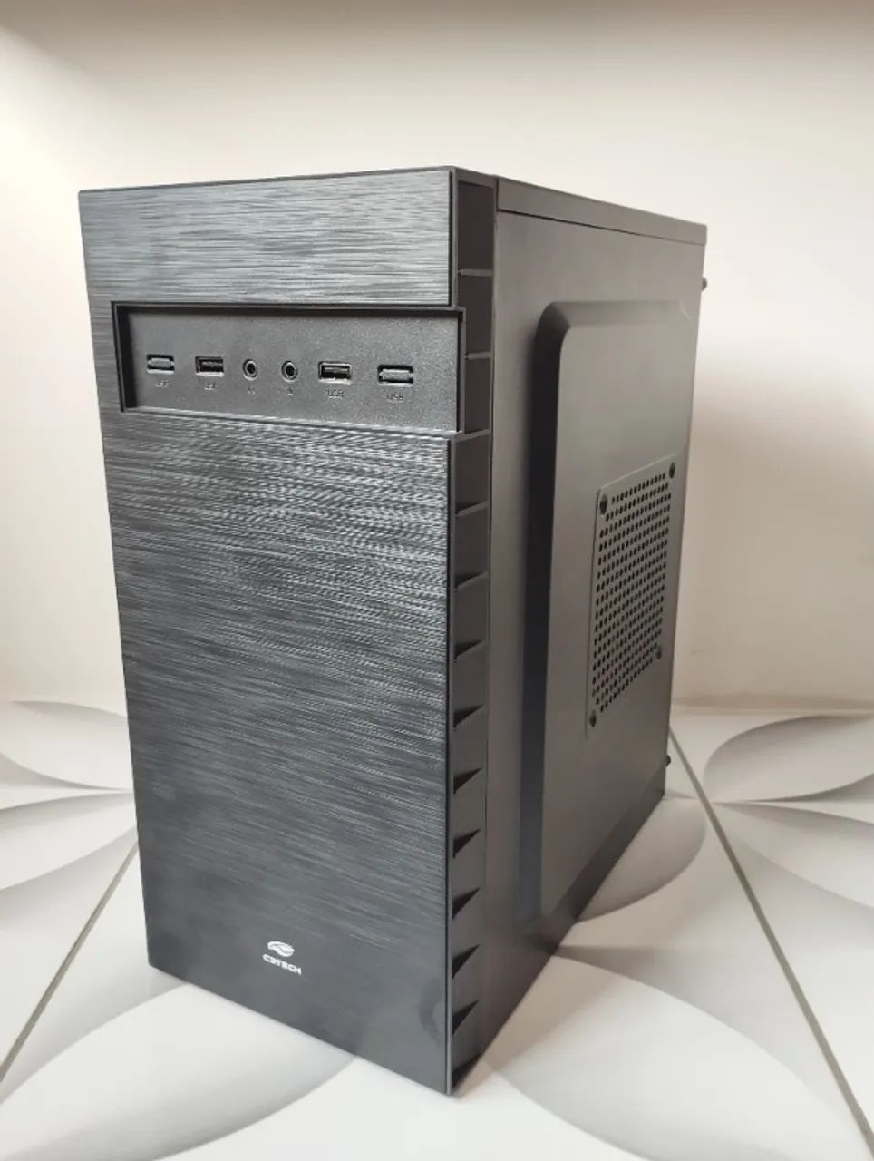 Computador / Desktop / CPU - Novo, com garantia