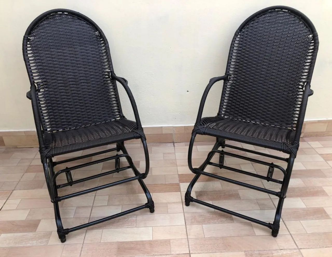 Rocking Chairs Direct from Factory