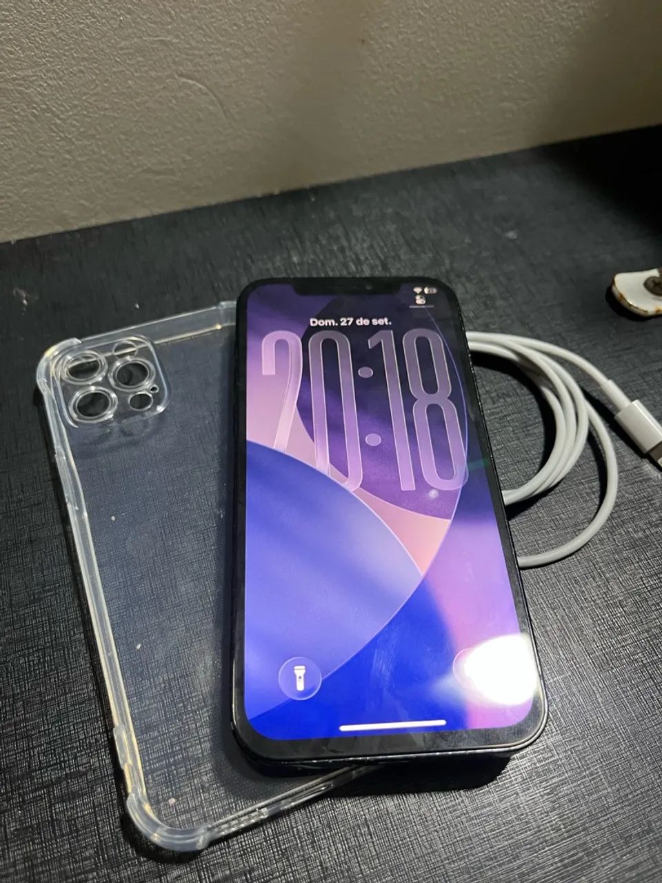 iPhone 12 Pro, 256GB. Acompanha cabo e capinha. - Foto 2