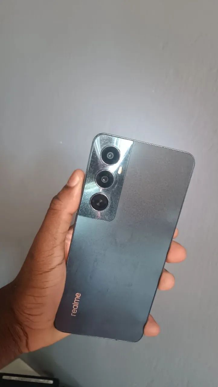 REALME C65 