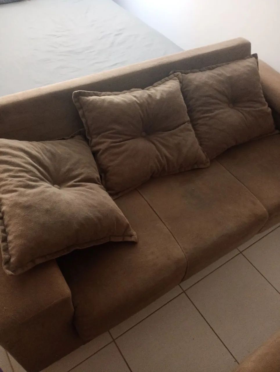 Vende se sofá de 3 lugares  - Foto 2