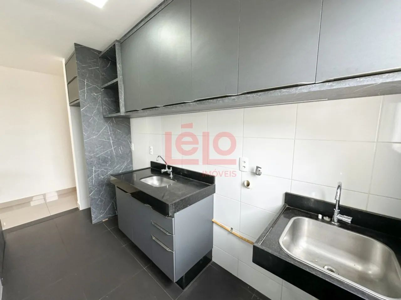Apartamento para alugar em Maringá com 2 quartos, sacada com churrasqueira e piscina - Foto 4