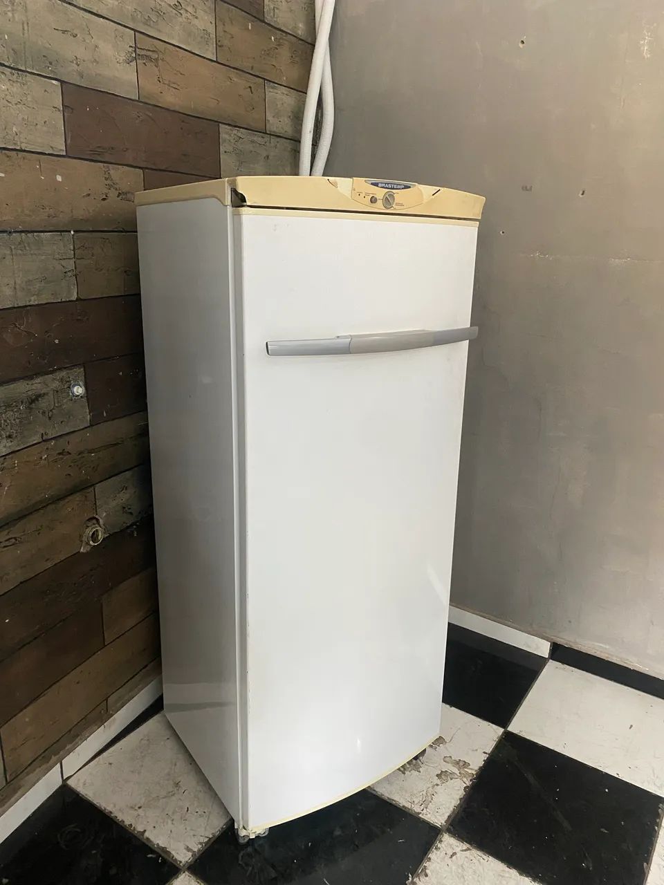Vendo freezer Brastemp frost free 127 volts 239 litros original 