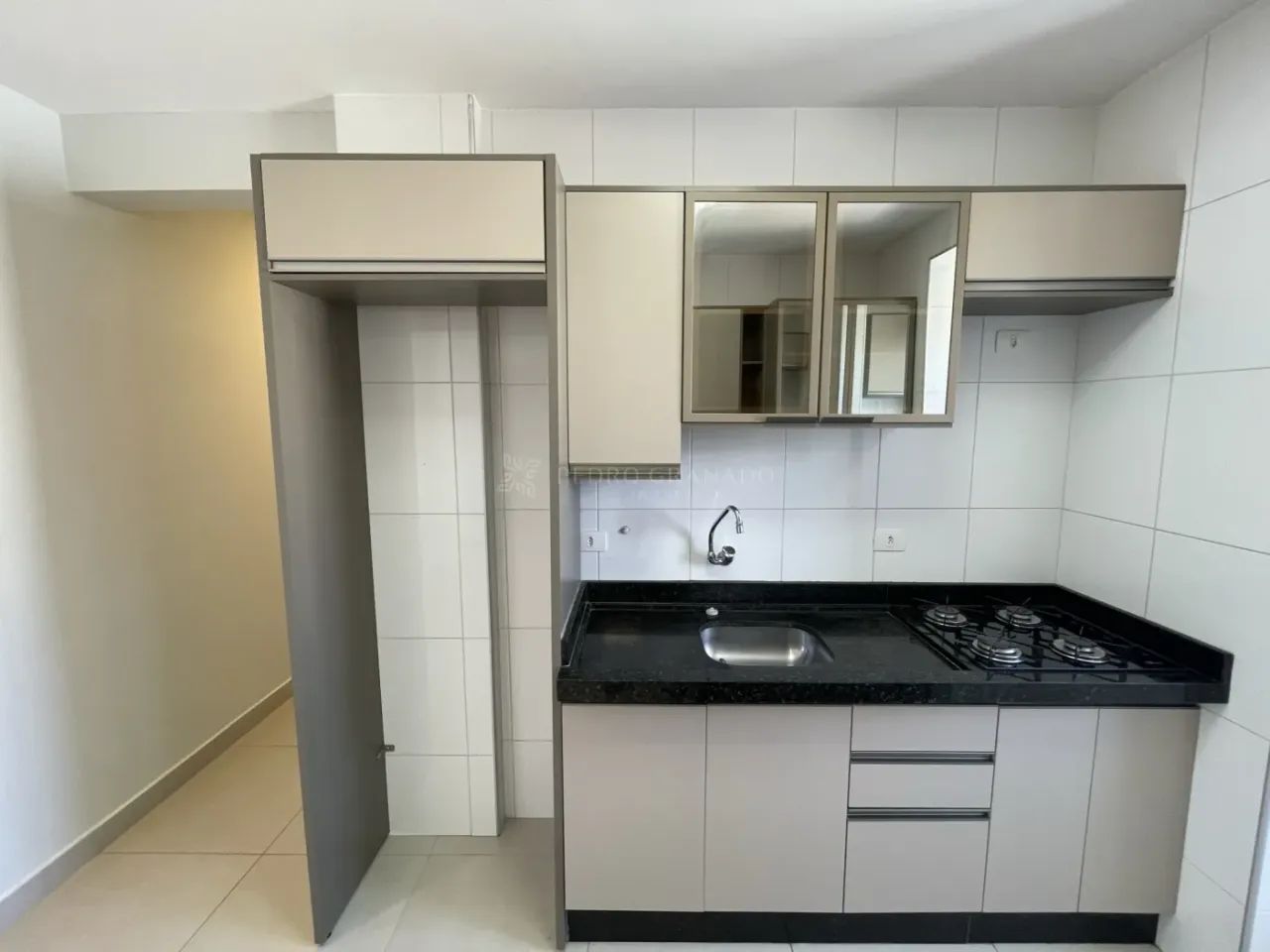 Apartamento 02 Dormitórios - Zona 07 - Foto 4