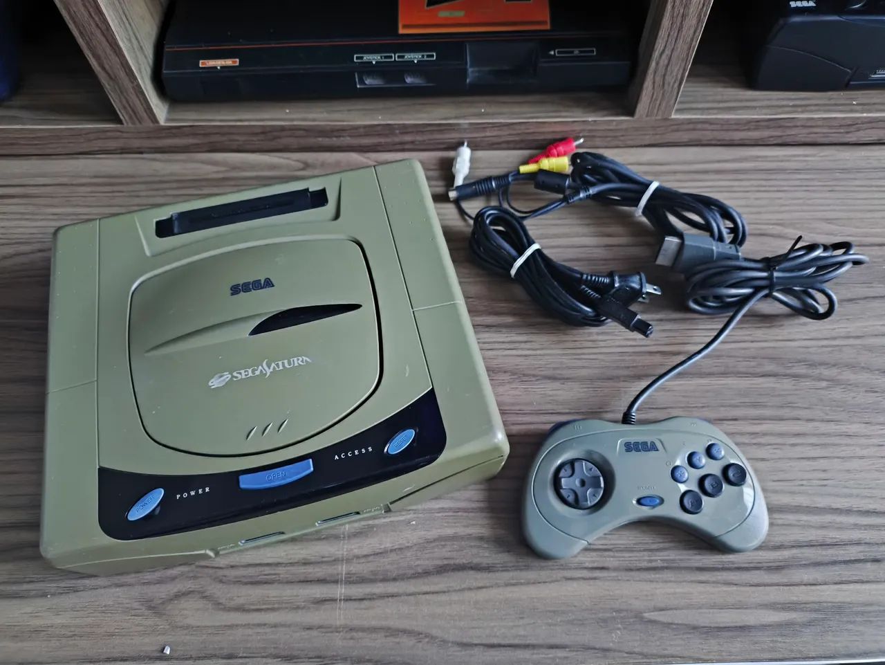Sega Saturn com caixa e manuais original  - Foto 4