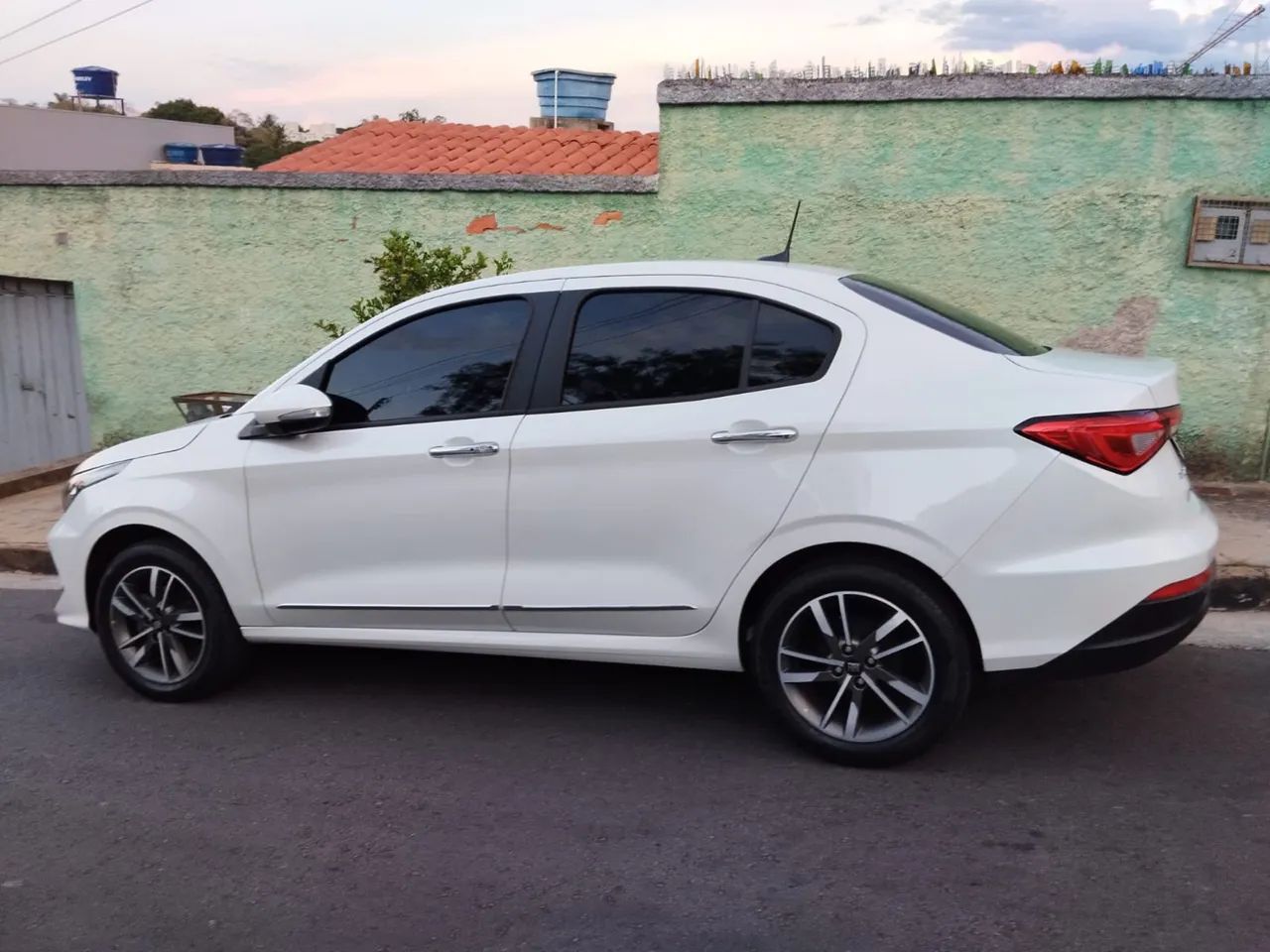 Fiat Cronos Precision 1.3 16V Flex Aut. 2023 - Foto 5