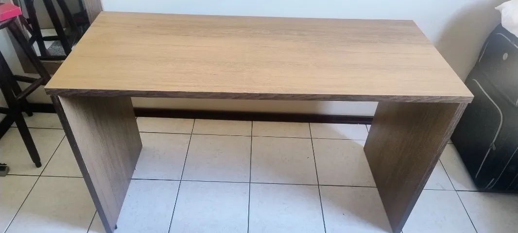Mesa de escritório/estudo - Foto 3