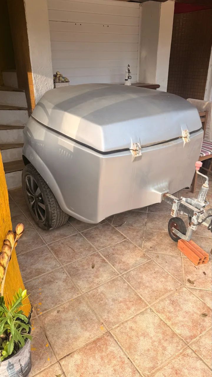     Reboque bagageiro fechado com roda de liga leve - Foto 3