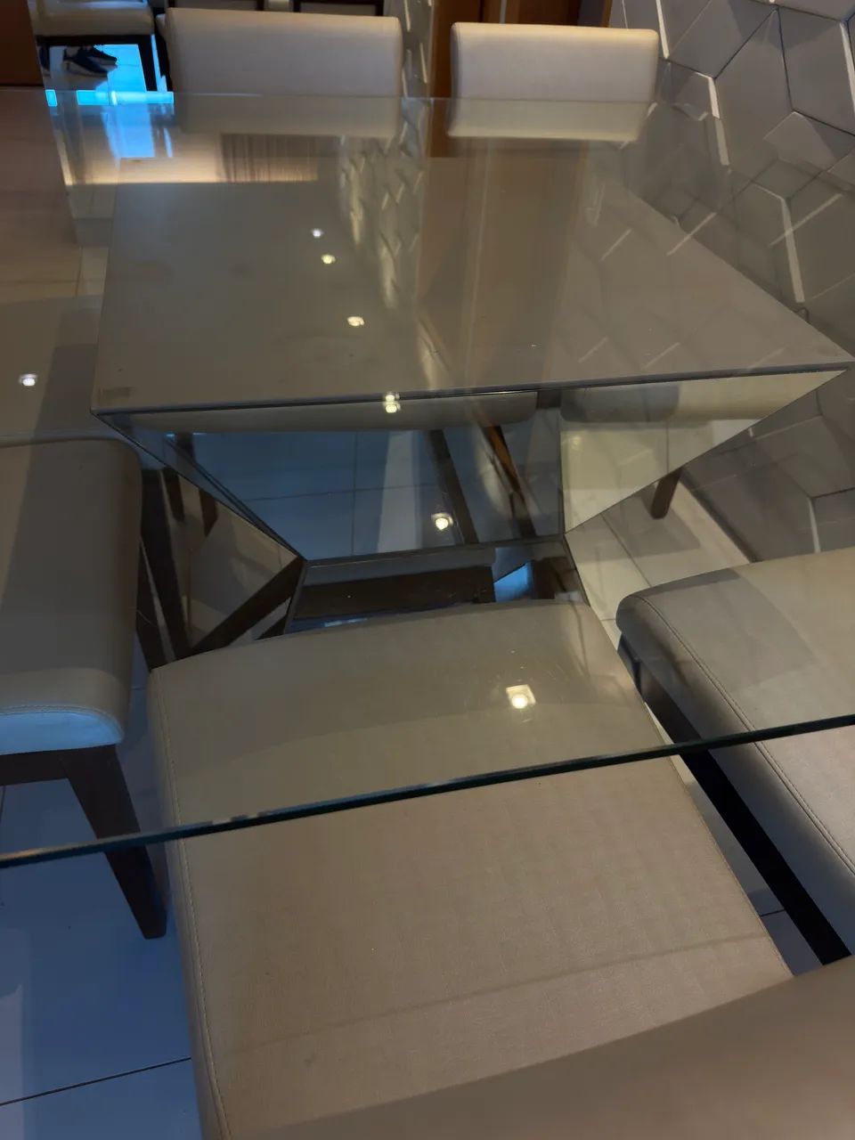 Mesa de Jantar com Tampo de Vidro e 6 Cadeiras - Foto 5