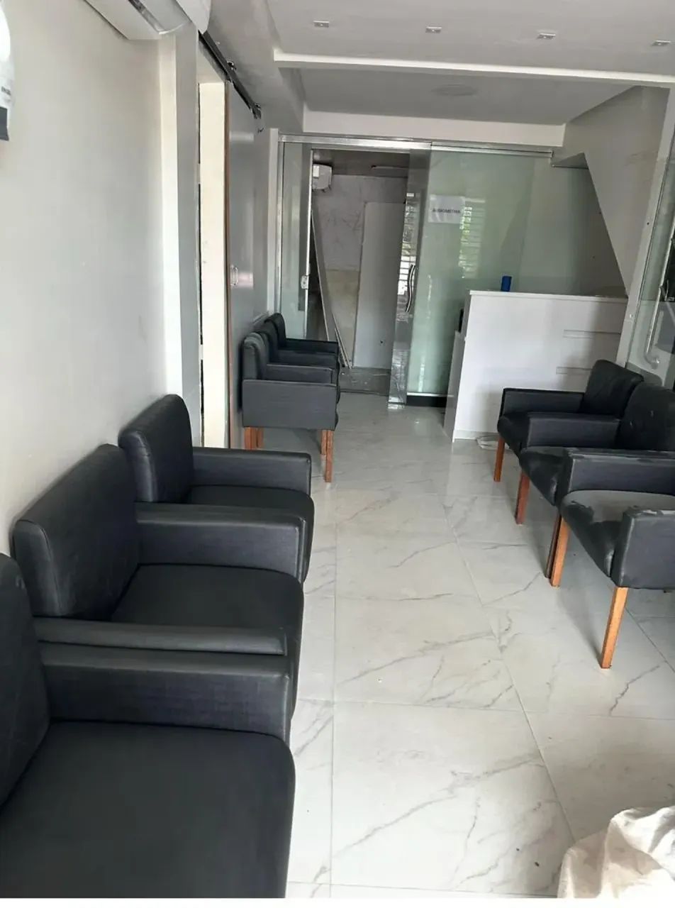 Centro / Prédio Comercial / 9 8 2 2 3 8 9 7 3 - Foto 2