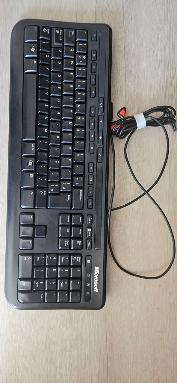 Teclado Microsoft Wired Keyboard 600