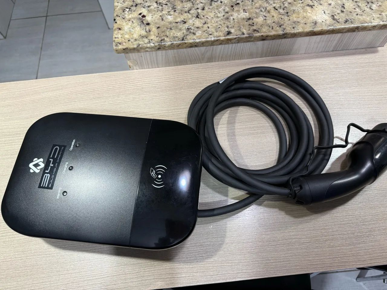 Carregador Wallbox BYD Original 7kW 32A 230V com Cabo e Cartões
