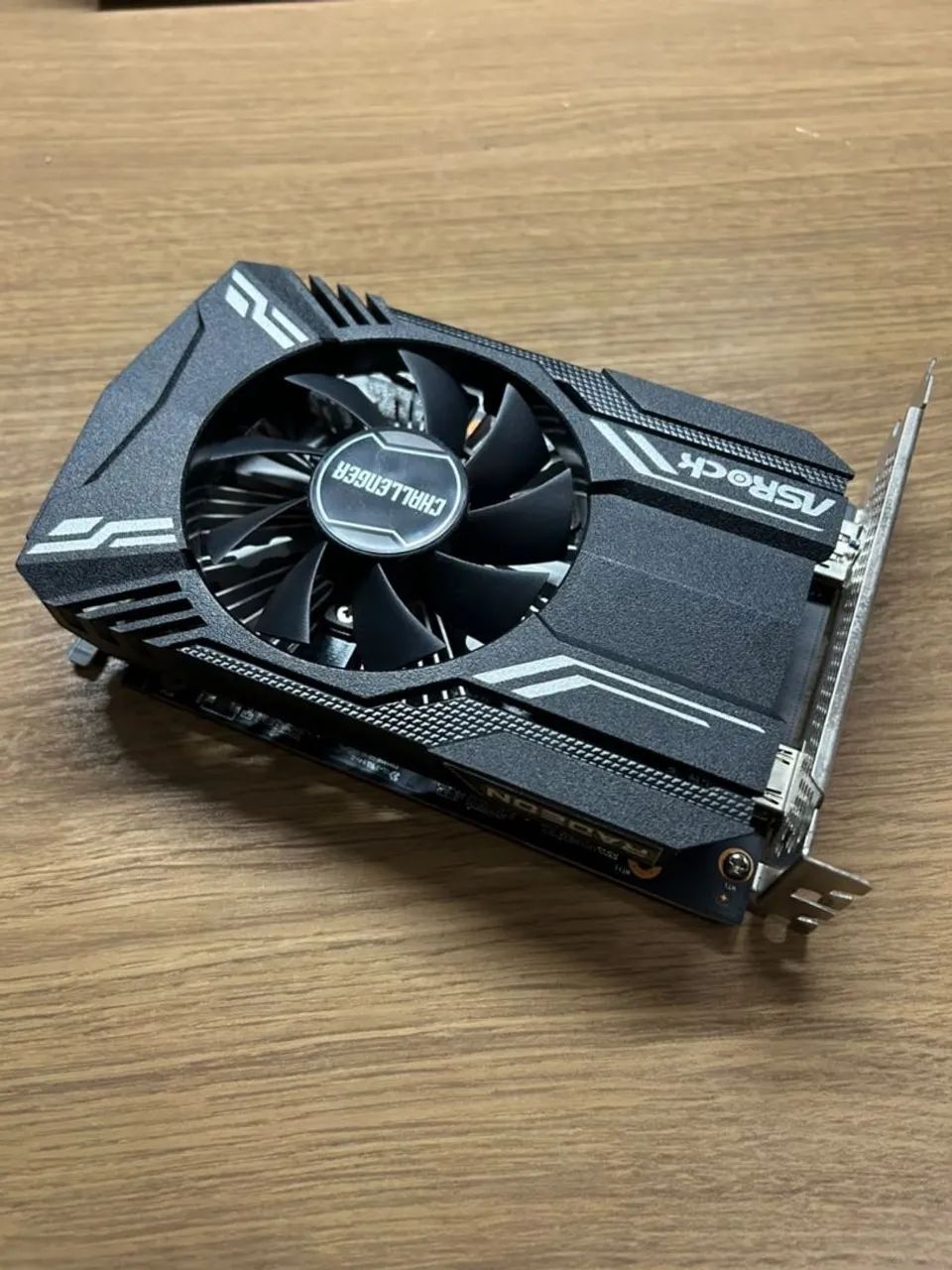 Asrock Rx 6400 4GB - Foto 2