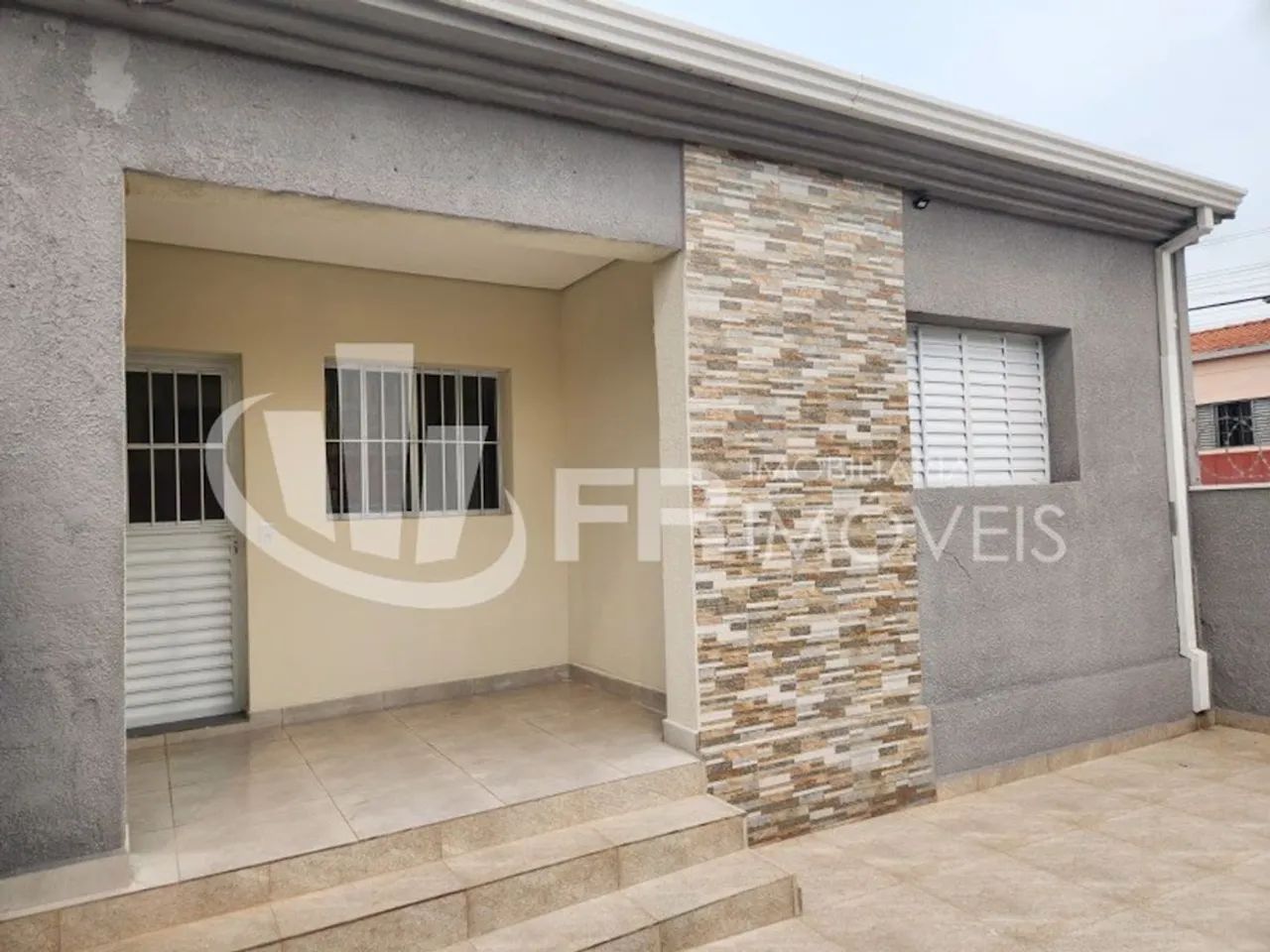 Casa com 2 dormitórios e suíte para alugar - Vila Haro - Sorocaba/SP