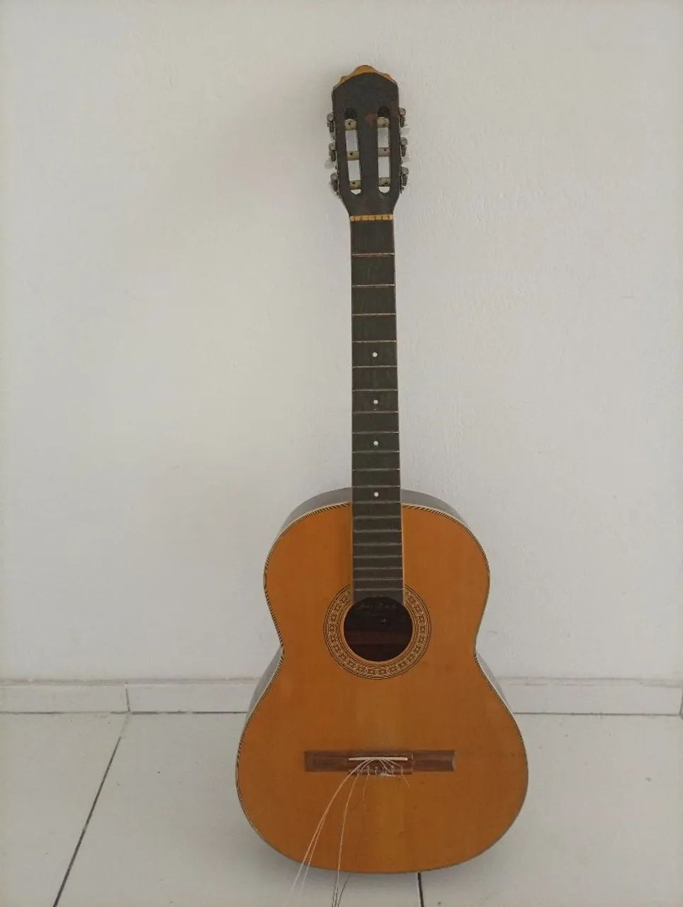 Violão Giannini para estudo.