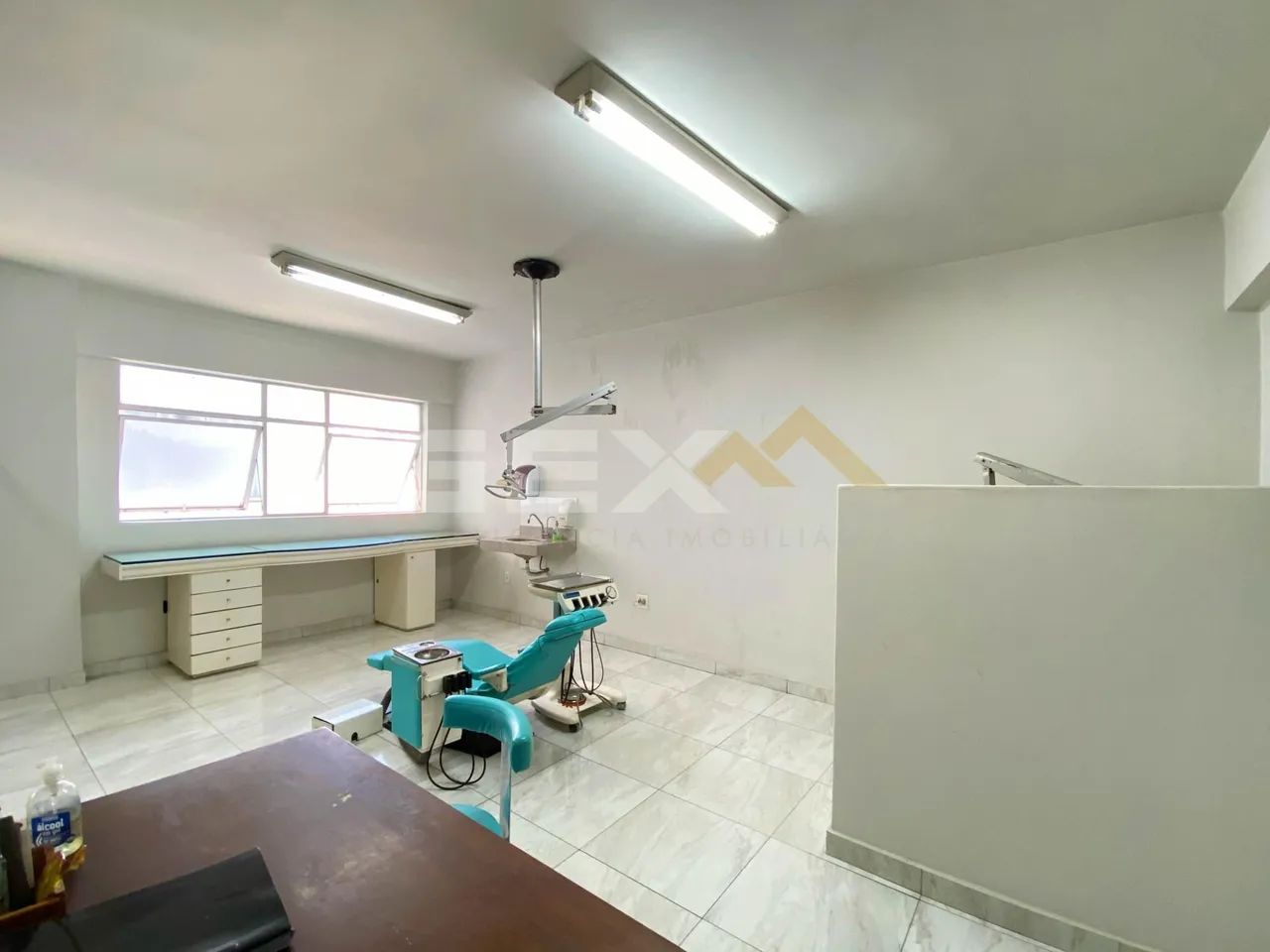 Sala Comercial à Venda no Centro de Divinópolis MG. - Foto 4