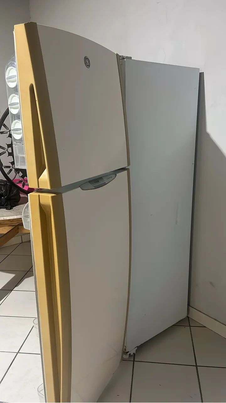 Geladeira GE com defeito  - Foto 4
