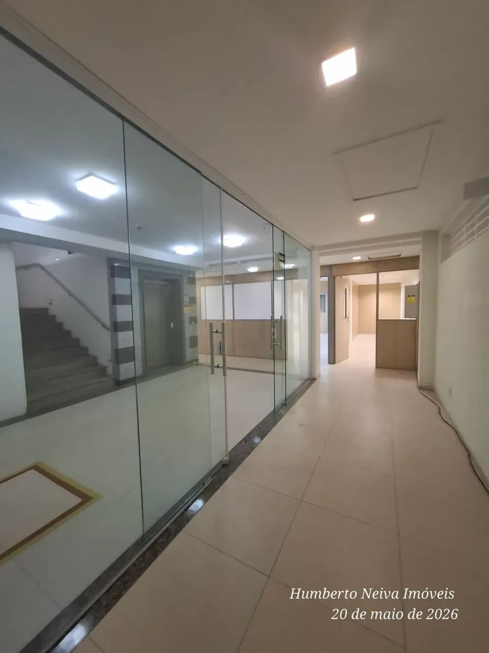 ALUGO PISO COM AR CONDICIONADO  / ESCRITÓRIO / SALA , COM  1000 M2 EM PRÉDIO  COMERCIAL - Foto 3