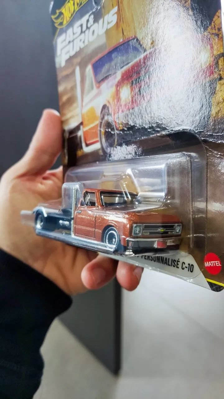 Hot Wheels - Chevy C10 Fast Furious Premium - Foto 2