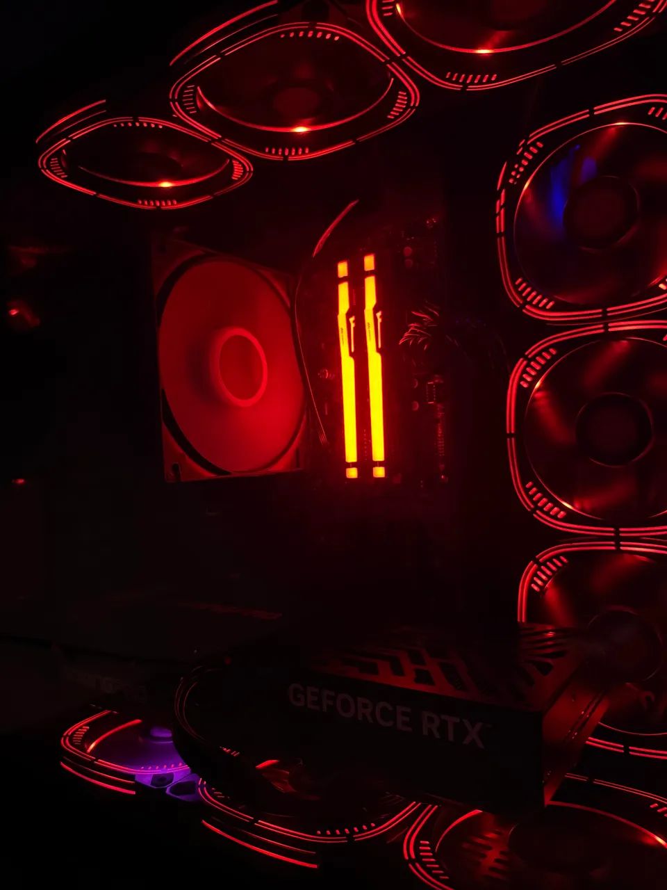 PC gamer - 5070 ti, R7 9800x3d completo