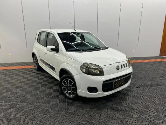 Fiat Uno Sporting 1.4 EVO Fire Flex 8V 4P 2013