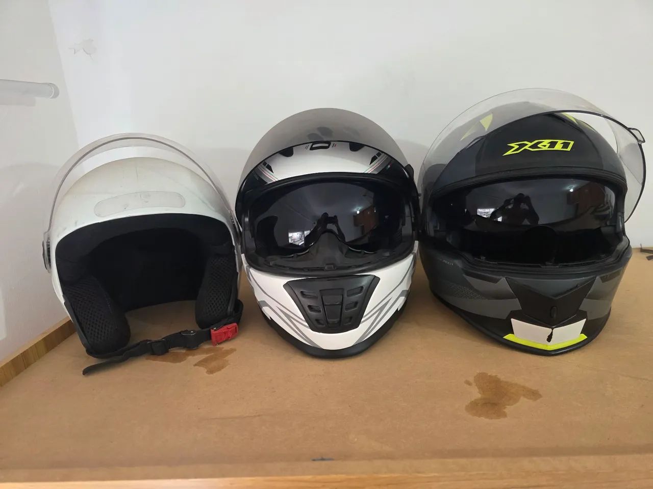 VENDO 3 CAPACETES