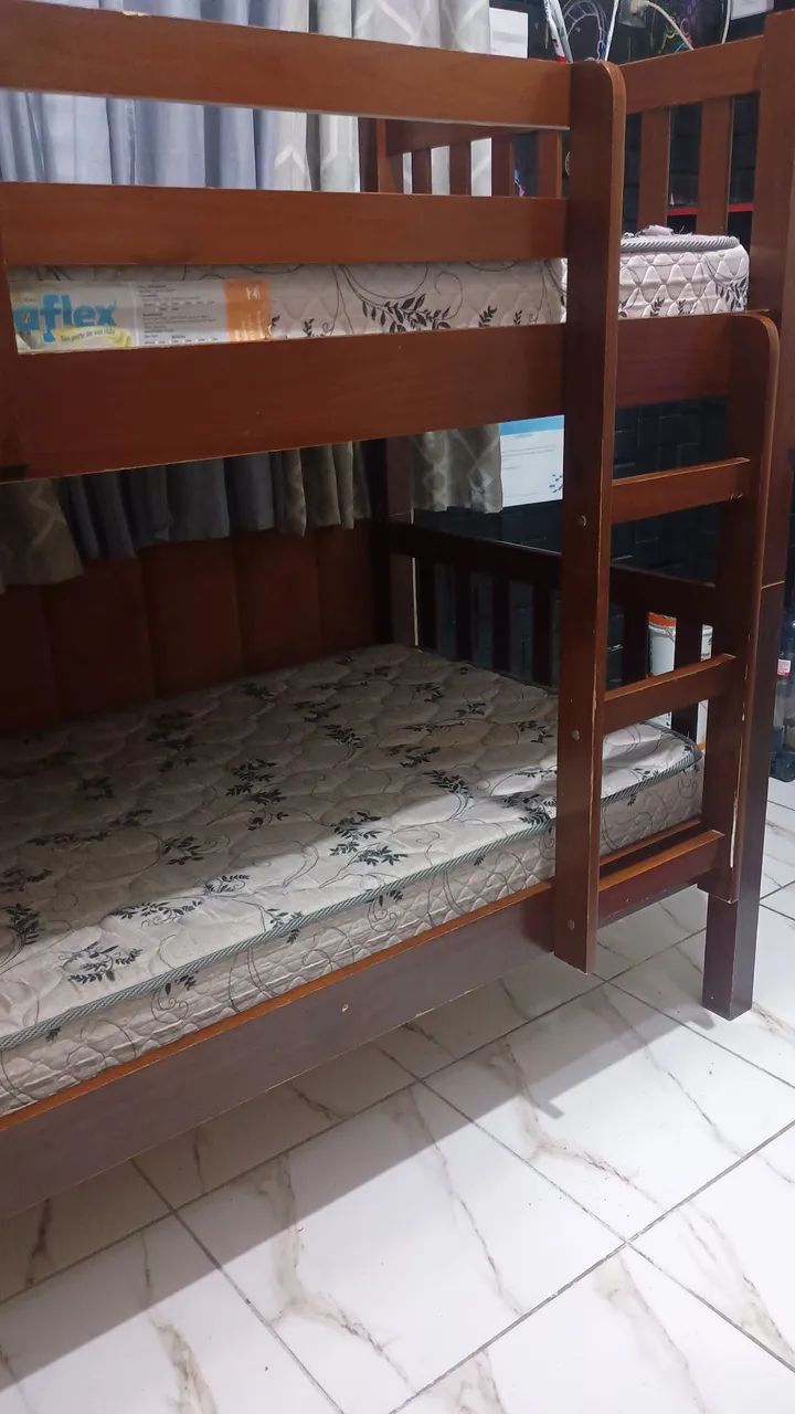 cama beliche madeira maciça+colchões  - Foto 5