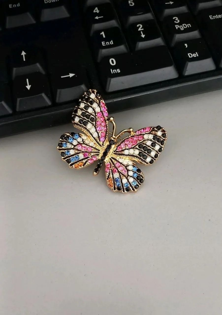 Broche de Borboleta Preta e Rosa (novo) - Foto 4