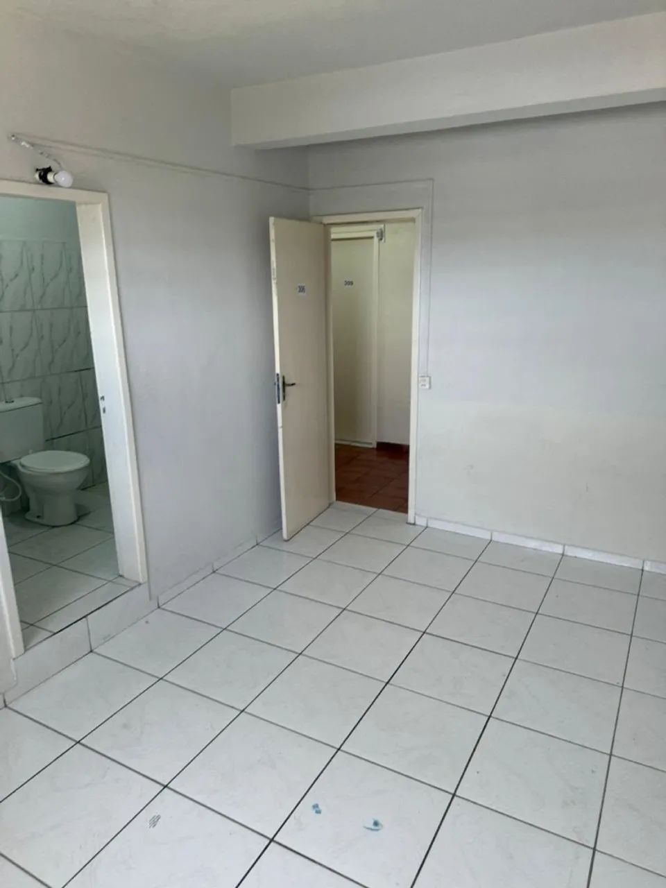 Aluga-se quartos no centro de Arapiraca 