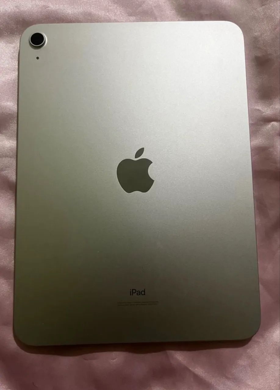 iPad 9 geração (leva teclado e capa de brinde) praticamente sem uso 
