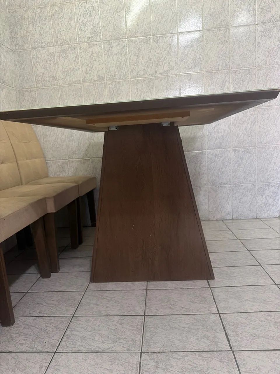 Mesa 4 cadeiras / tampo de vidro / seminova  - Foto 4