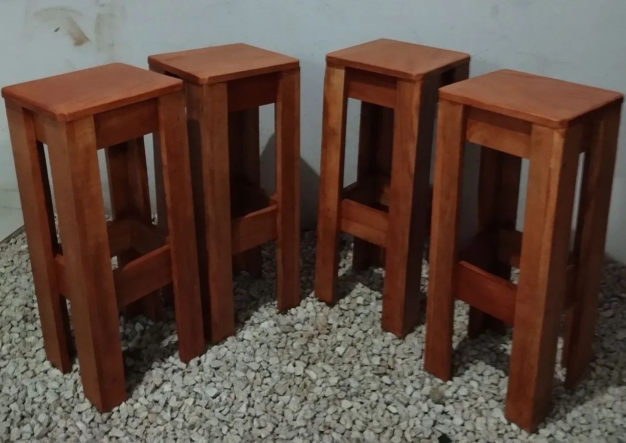 Vendo banquetas/bancos e mesas com bancos p/ churrasqueira  - Foto 2