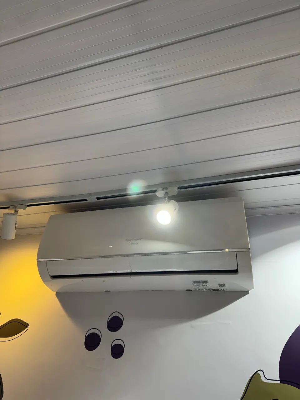 Ar Condicionado Springer 1 ano e meio de uso