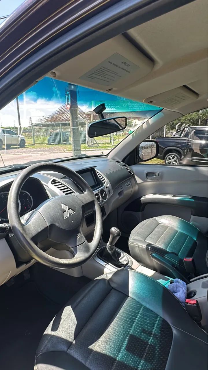 Mitsubishi L200 L200 Triton HLS 2.4 Flex 16V CD Mec. 2016