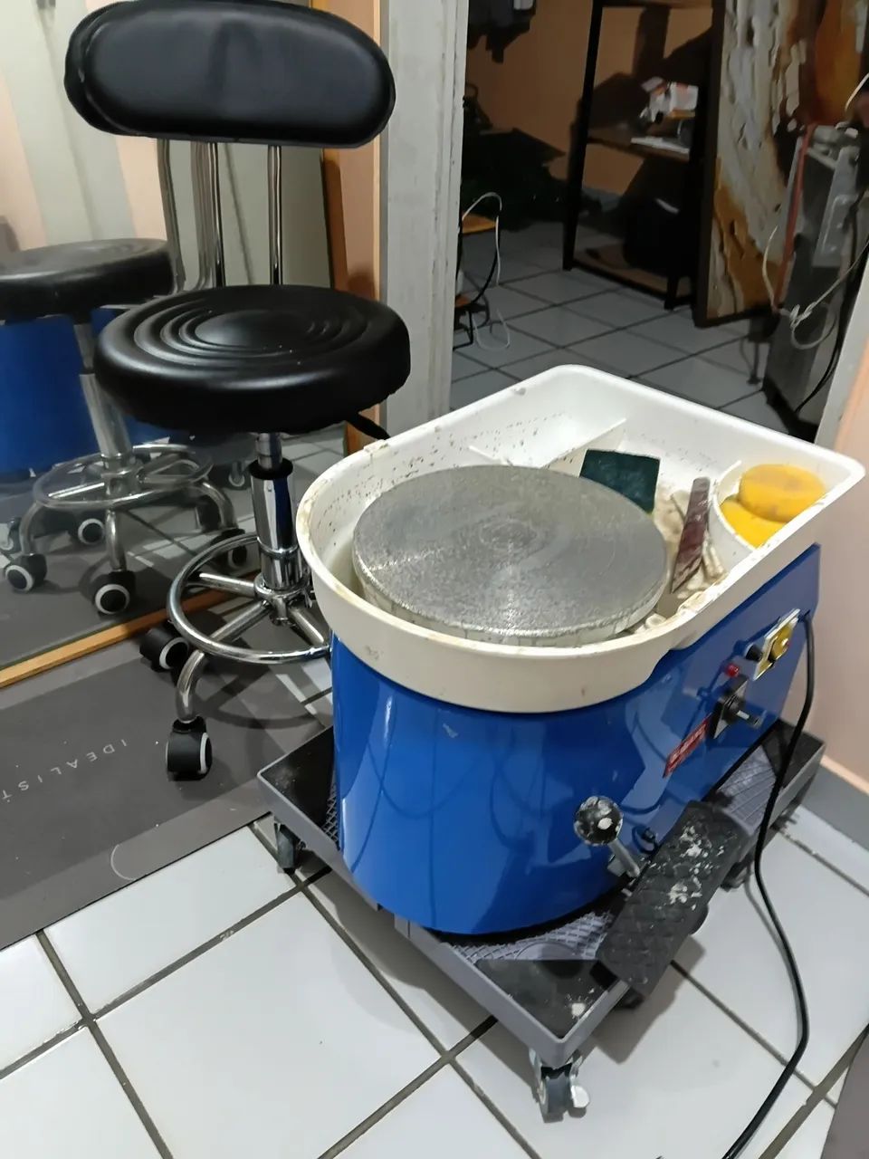 Torno Eletrico BIVOLT Roda Ceramica para trabalhar Argila BIVOLT - Foto 5