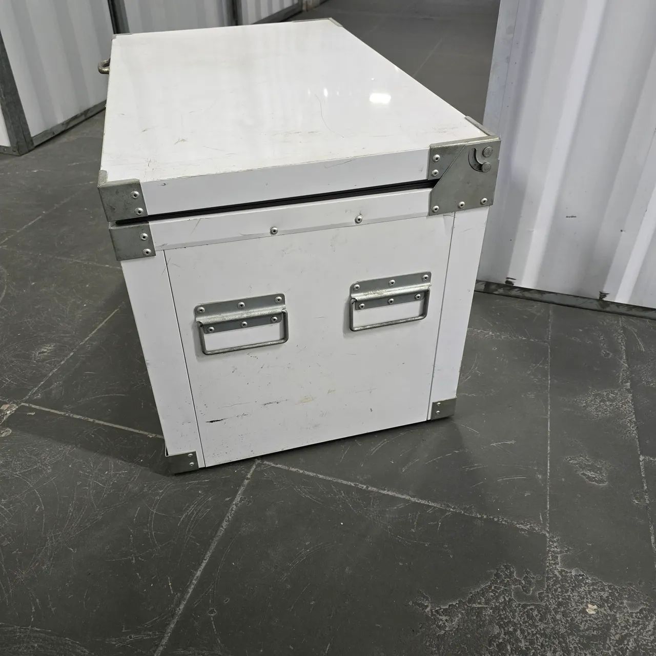 Caixa Térmica Cooler 100 litros aço - Foto 4