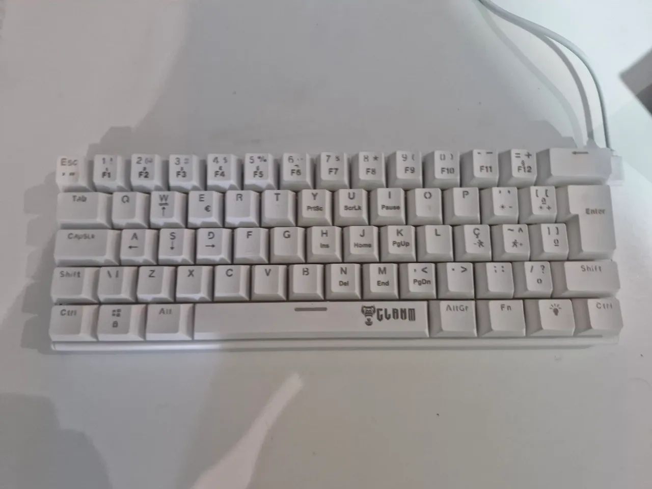 Vende-se teclado claw 