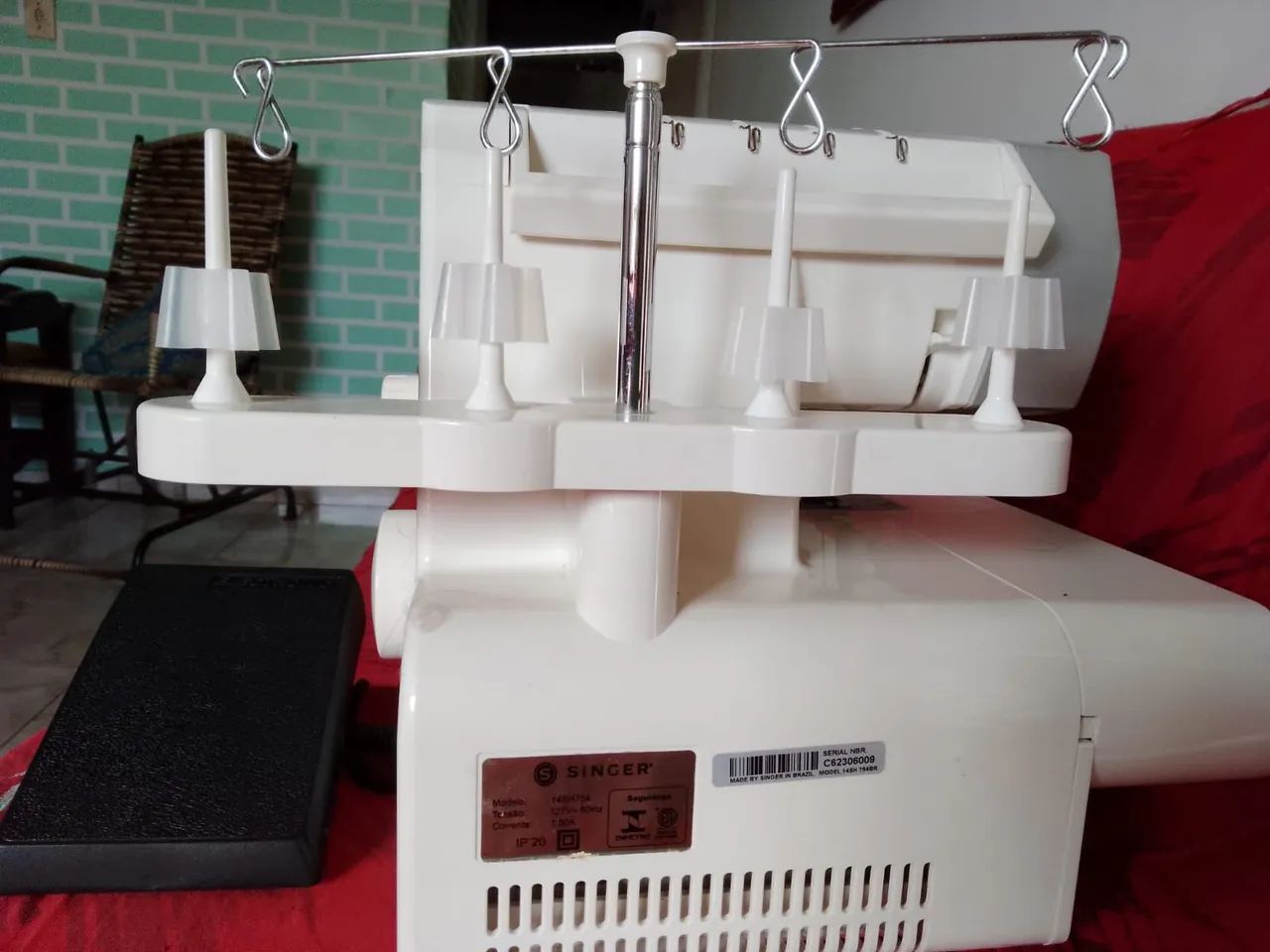 Vendo Overlock Singer semi nova - Foto 3