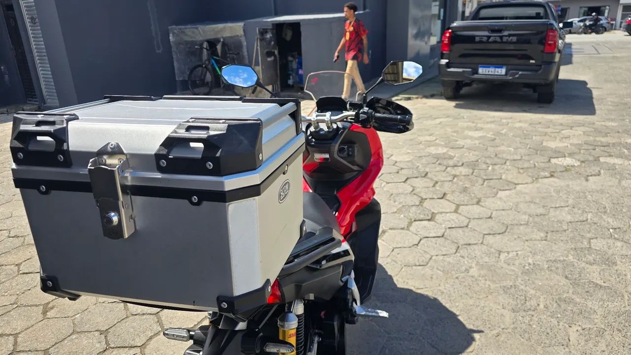 Adv 150 com acessórios  - Foto 4