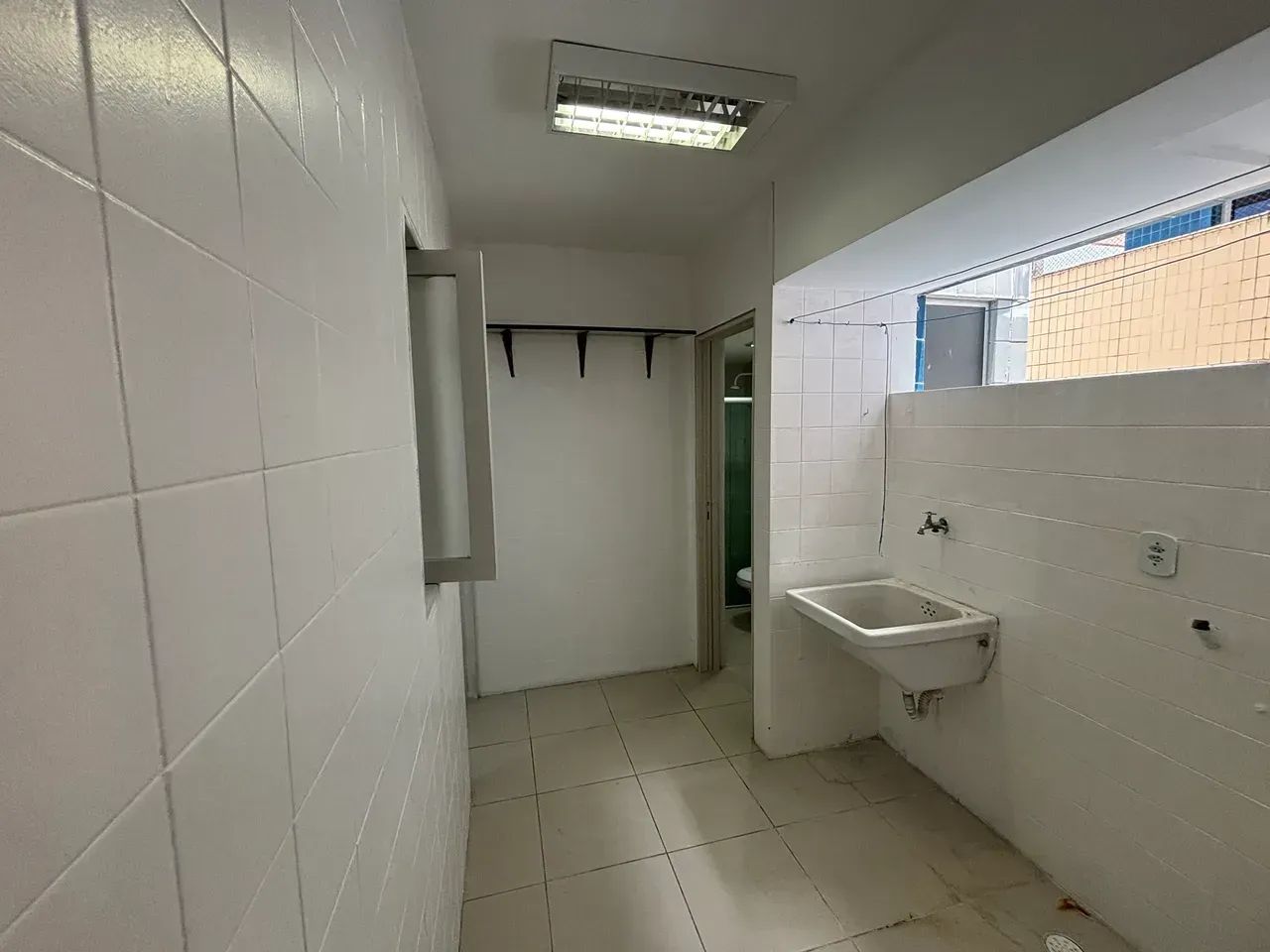 VENDO APT reformado na Ponta Verde 127m - Foto 4
