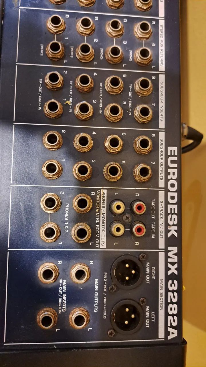 Mesa Behringer mx3282 A 32 canais  - Foto 5