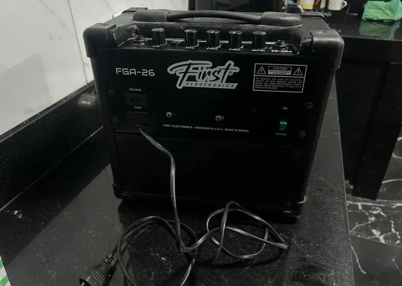 Amplificador First guitarra  - Foto 3