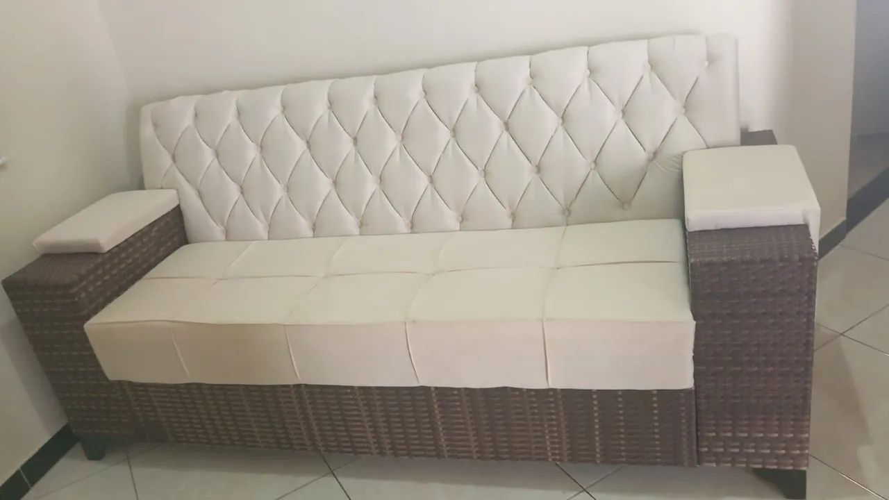 Vendo sofá de fibra e forro em sued 
