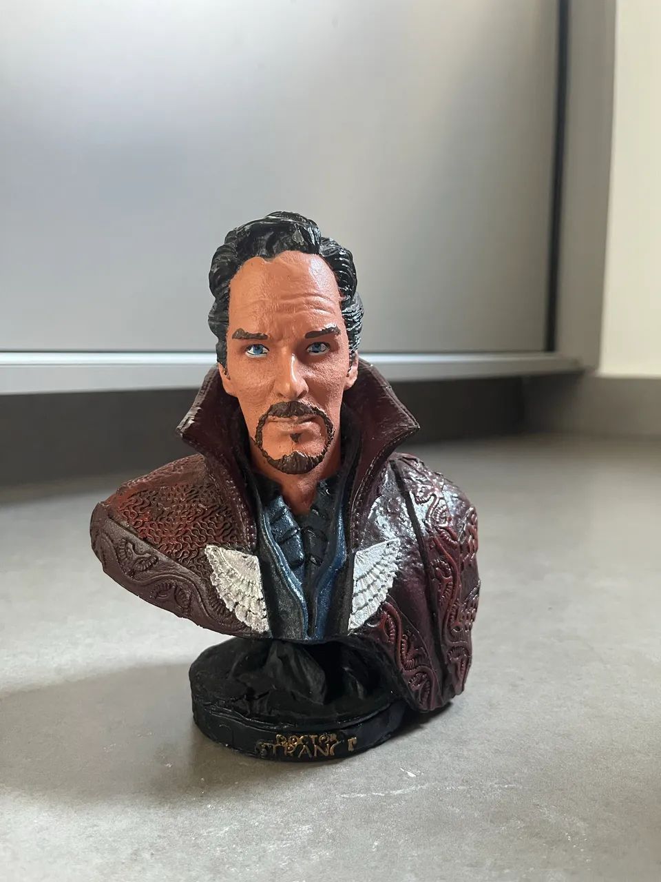 Action Figure Doutor Estranho Marvel - Detalhada