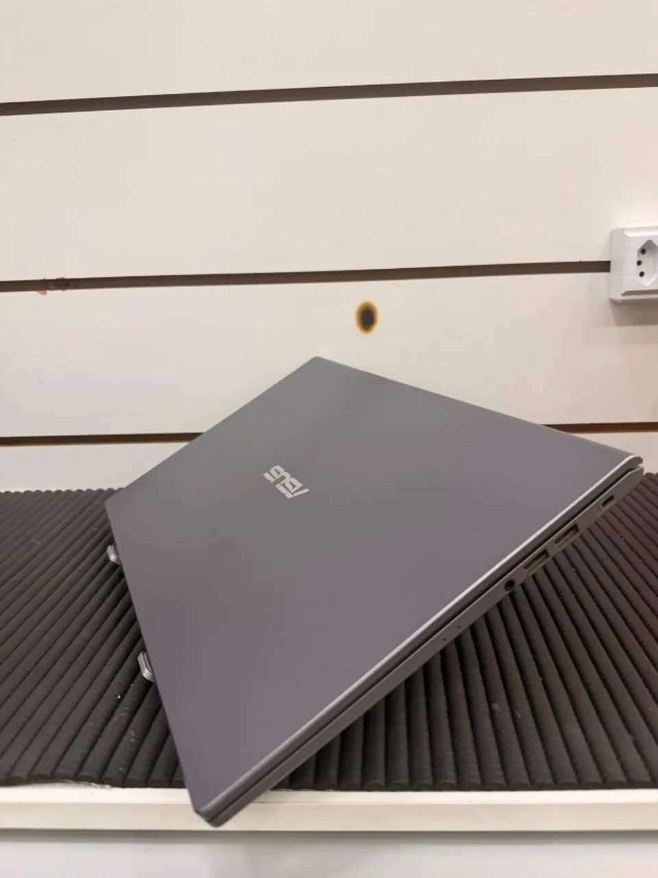 Notebook - Asus Celeron 10ª - 4 GB RAM / SSD 128 SSD  - Foto 3