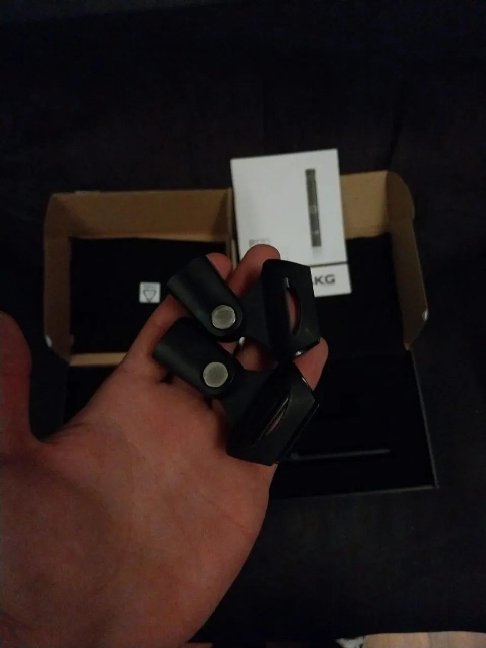 PAR DE MICROFONES AKG P170 - Foto 3