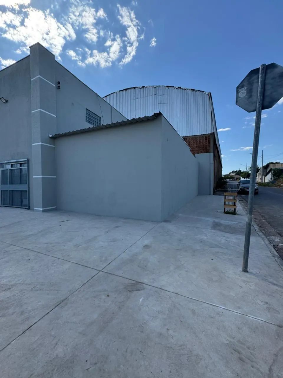 GALPÃO COMERCIAL RECÉM REFORMADO | R$ 950.000 (CRESCI 9933/MT) - Foto 4