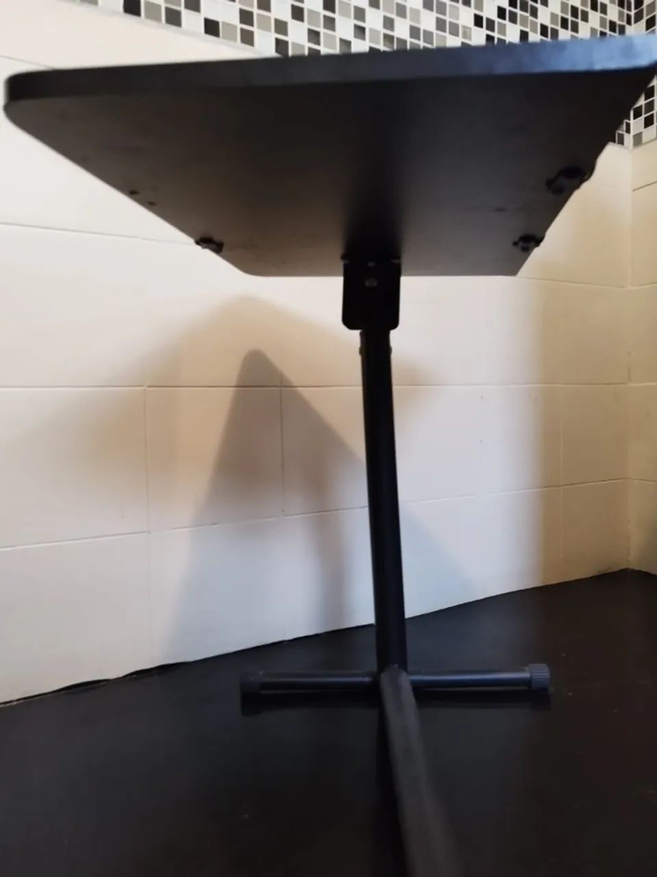 Mesa Ergonômica Para Notebook Com Giro E Altura Ajustavel Inclinavel Nt-home Preta Multivi - Foto 3